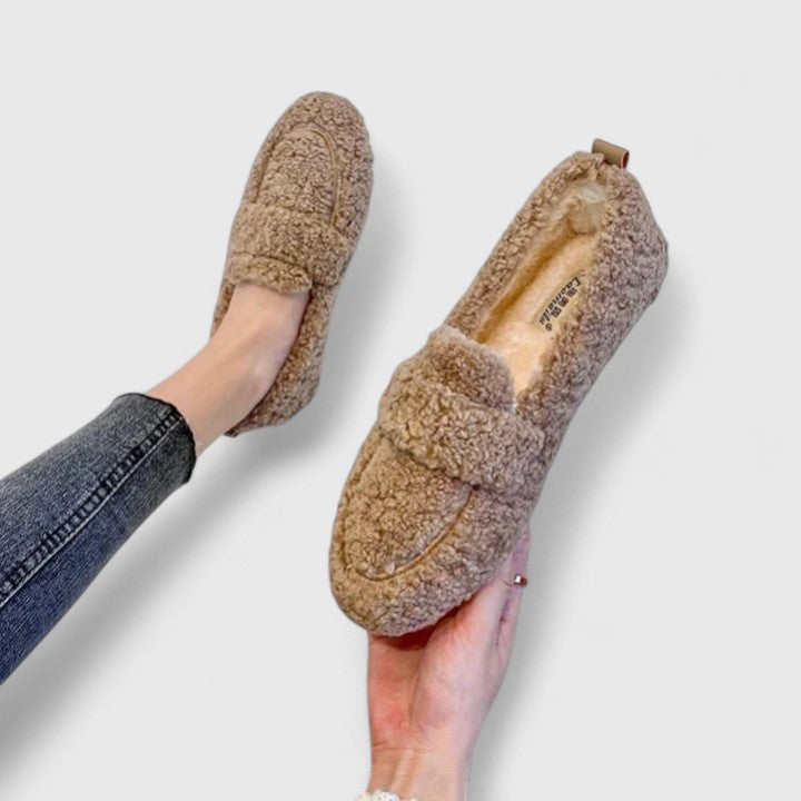 Victoria | Warm Slippers with Elegant Design