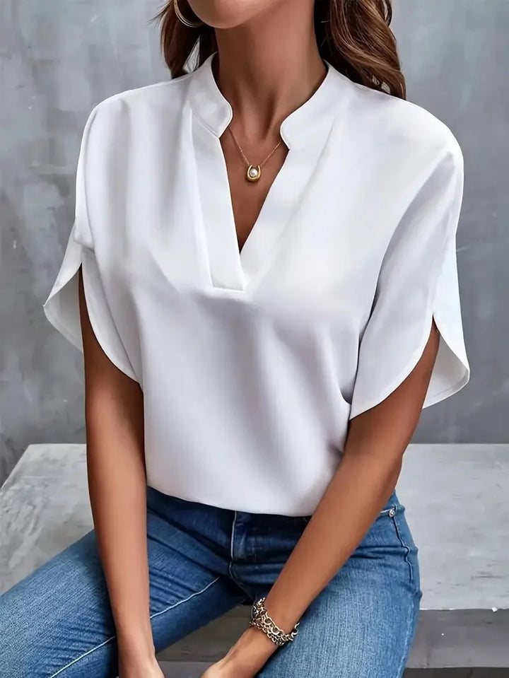 Annemie | Stylish V-Neck Flowing Blouse